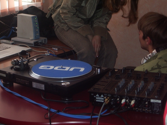   18.09.05 -  Pushkino.org -  Dj !